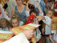 Українським школярам в Італії подарували понад 7 тисяч книжок